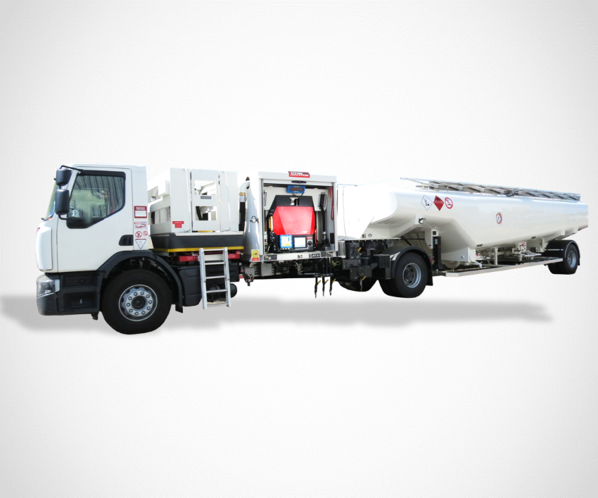 Semi trailer refueller with ez control