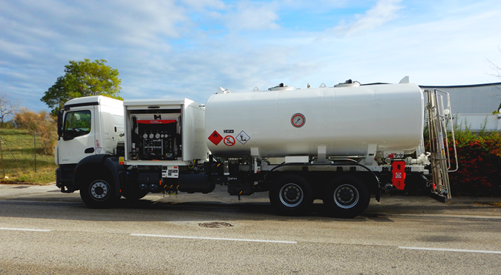 20000L aircraft refueler TITAN