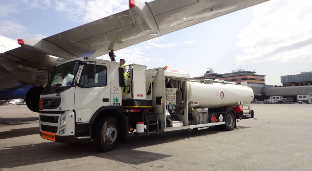 18 000L Aircraft Refueller