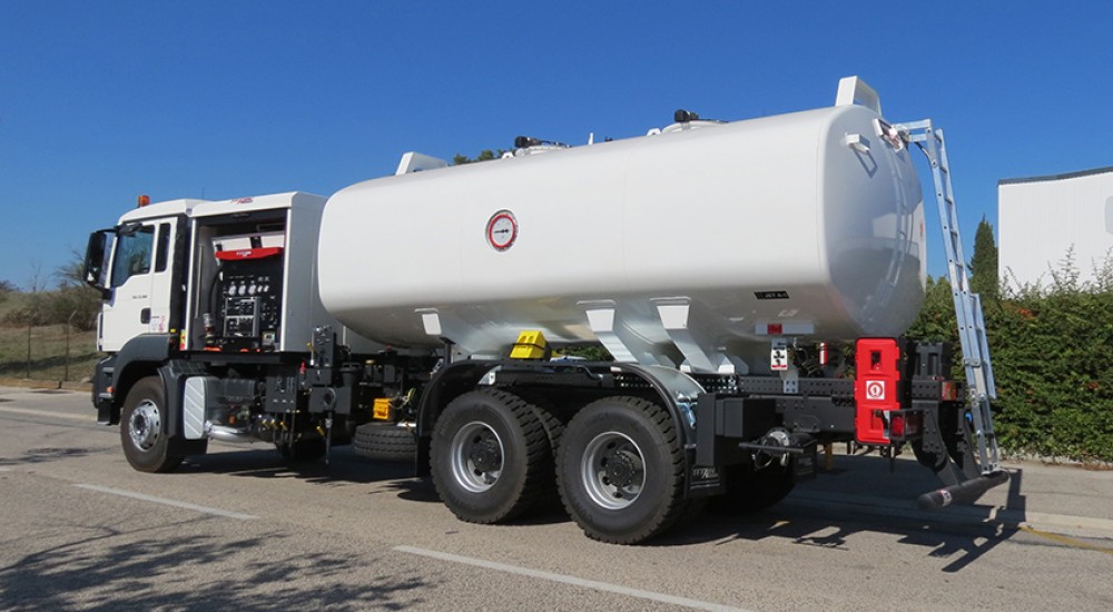 20000L aircraft refueller TITAN